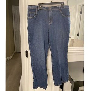 Denim & Co 18 WP DENIM jeans with 5 pockets. LIKE NEW!